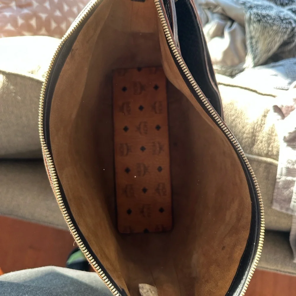 Authentic MCM Large Klara Monogram Leather Hobo shoulder bag/crossbody black.